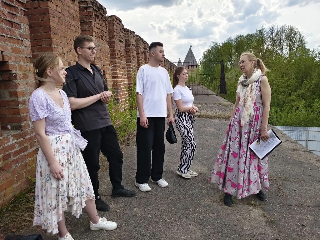 «Детектив в сердце Смоленска»: студенты-юристы провели расследование средневекового суда в стенах древнего монастыря