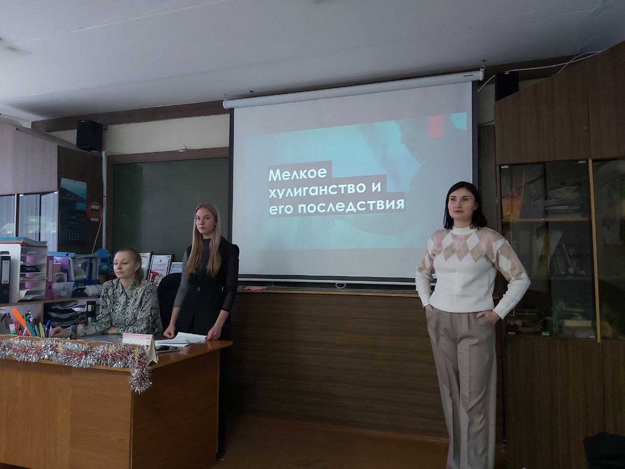 Студенты юридической клиники провели выездную лекцию по правовому просвещению для учащихся автотранспортного колледжа